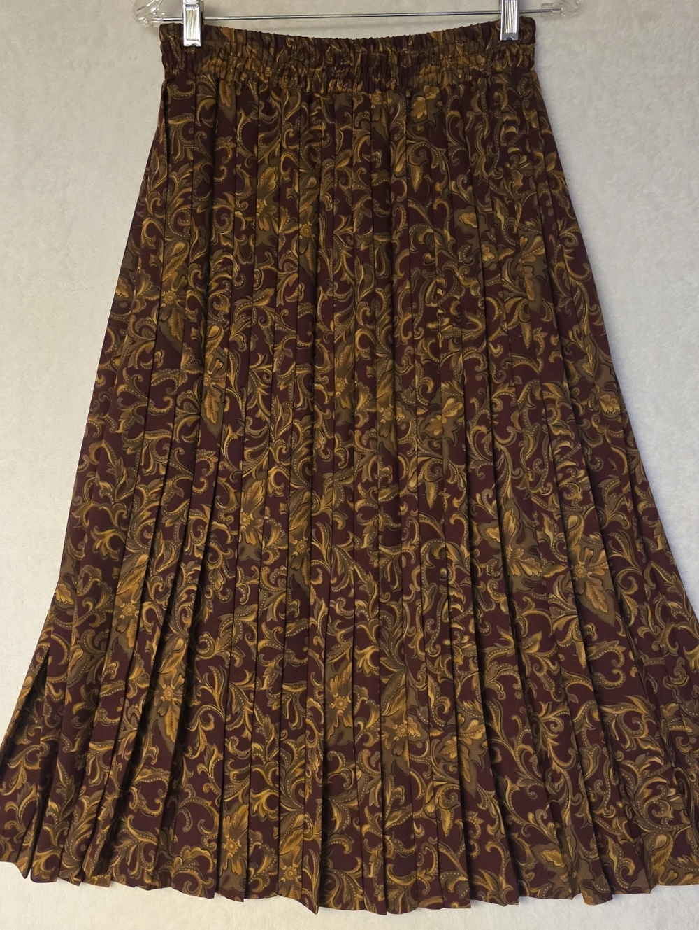 Marisa Christina Vintage Burgundy Pleated Maxi Skirt Gold Floral Scroll Size 10.